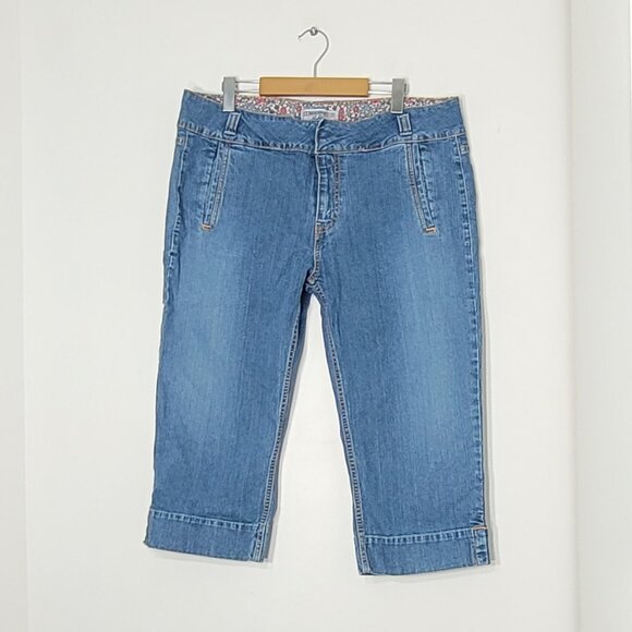 Levi's Strauss Signature Women's Blue Pockets Mid-Rise Stretch Denim Capri Jean - Picture 2 of 13